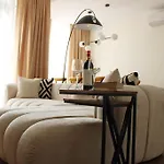 Luxury Apartment With King-Size Bed And Fast Wi-Fi