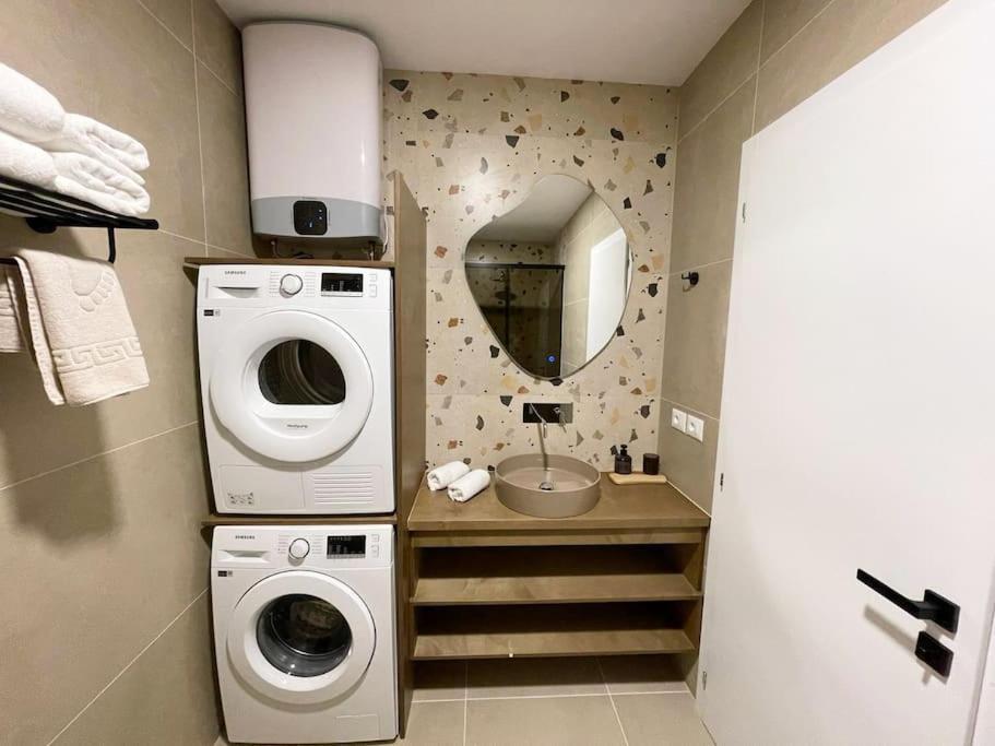 Luxury With King-size Bed And Fast Wi-fi * Tirana