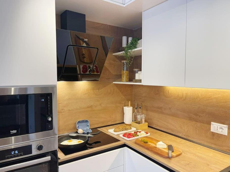 Luxury With King-size Bed And Fast Wi-fi Apartment
